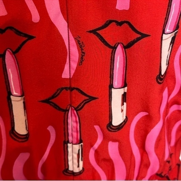 VALENTINO SILK Red Lips Lipstick Printed silk-crepe front wrap midi dress SIZE 4 - Picture 10 of 16